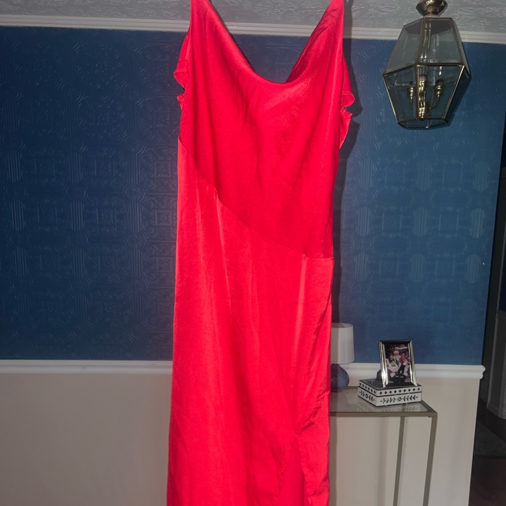 Elegant Red Sleeveless Dress